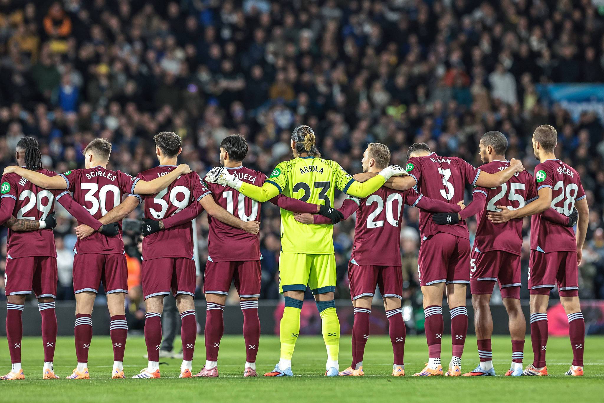 观看免费体育直播在线观看-西汉姆联“洽谈”27岁中卫，后卫引援加速